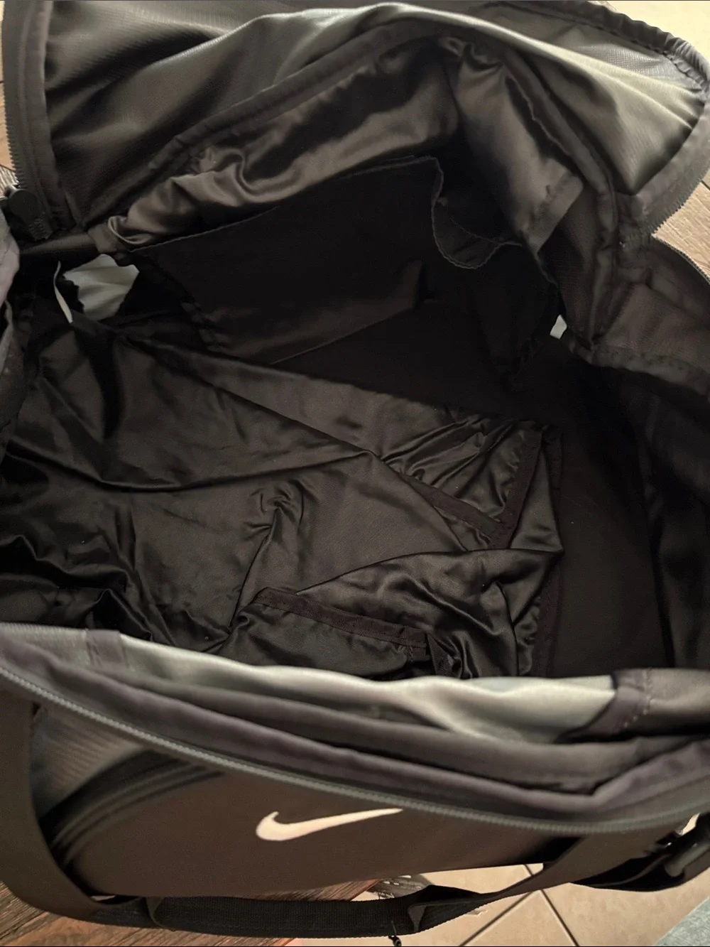 Nike Golf Black & Gray Duffel Bag NWT Adjustable Strap